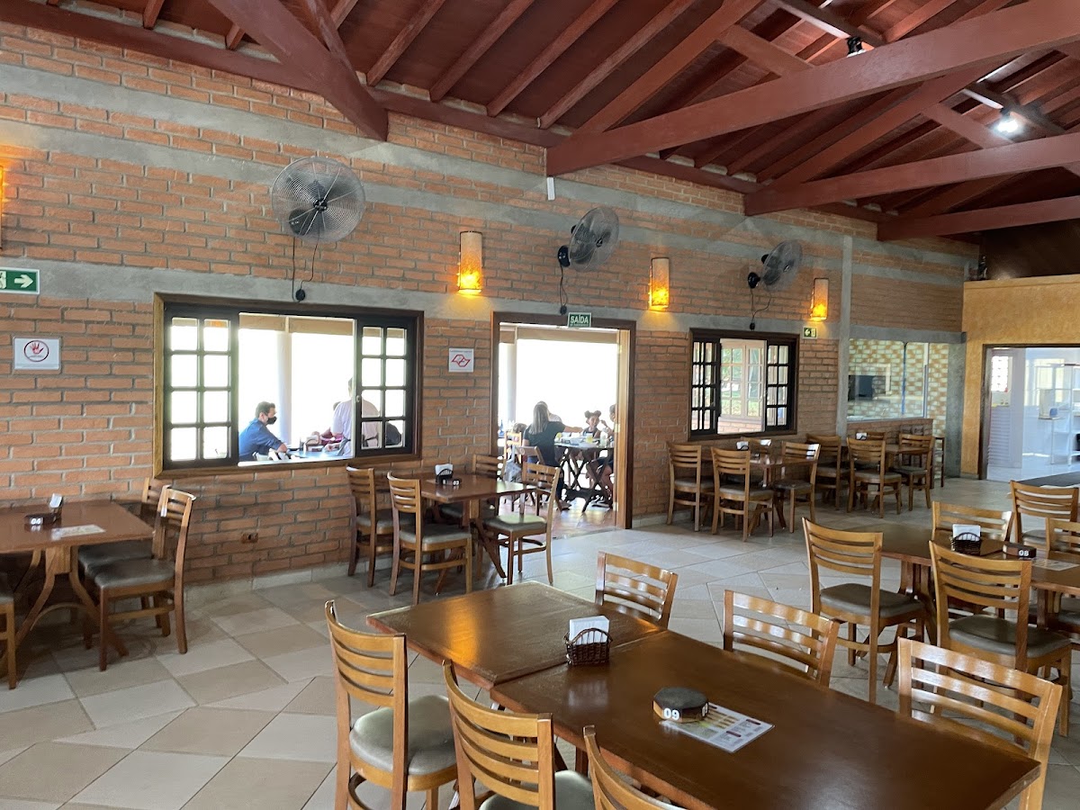 Fazendinha E Restaurante Santa Adélia